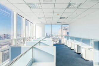 Reforma de naves industriales de fábricas a centros de creación de contenido